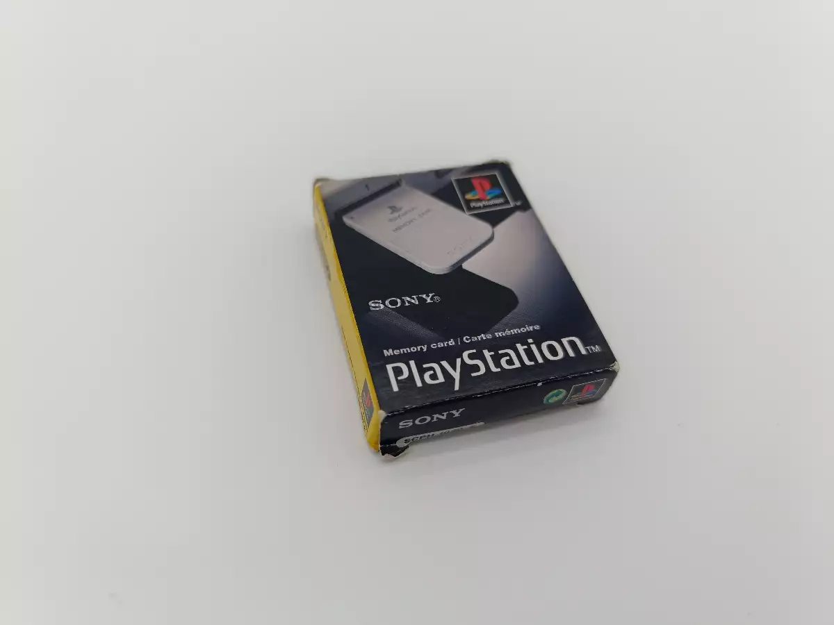 Carte mémoire PS1 en boîte