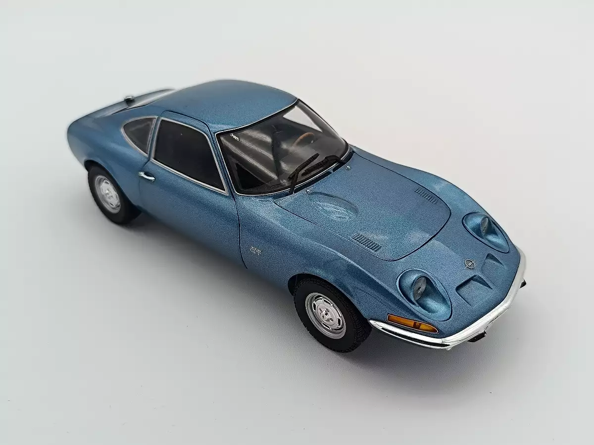 Opel GT1900 1/18 Minichamps